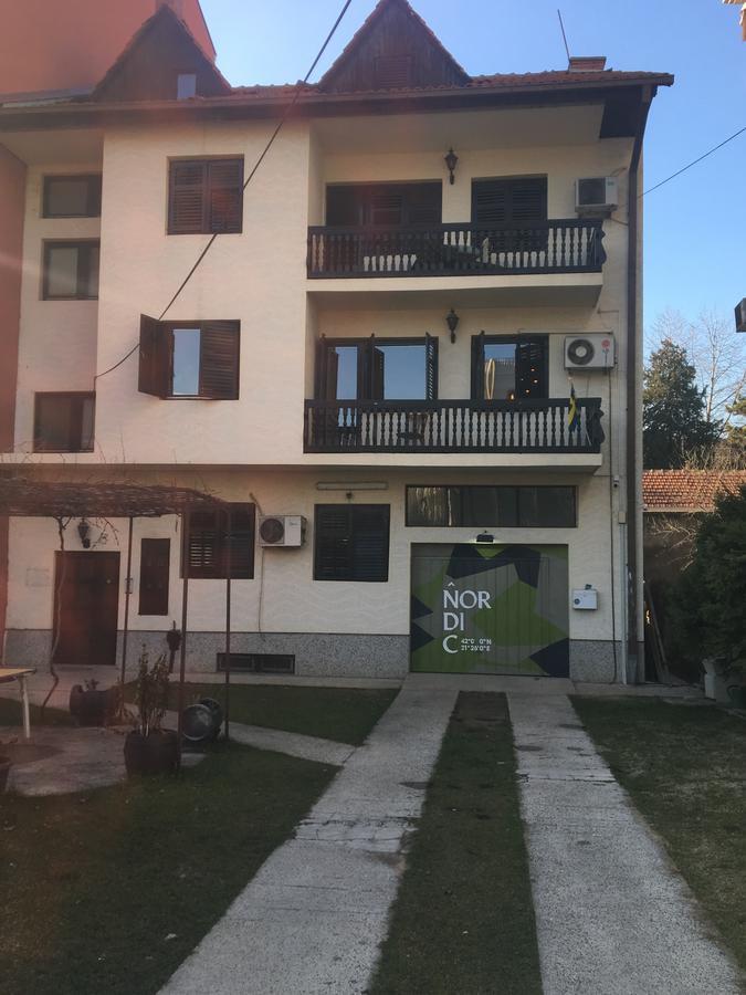 סקופיה Nordic Hostel N-Box מראה חיצוני תמונה