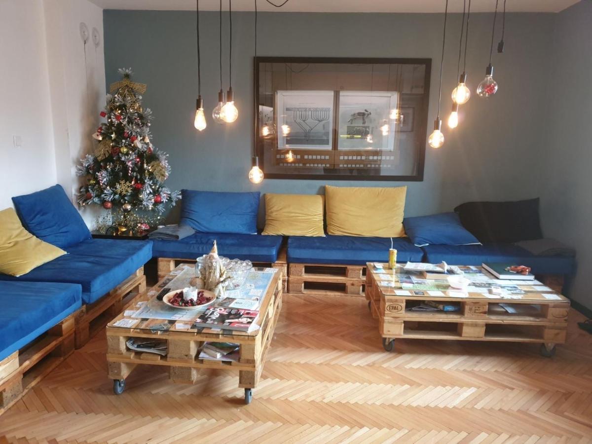 סקופיה Nordic Hostel N-Box מראה חיצוני תמונה